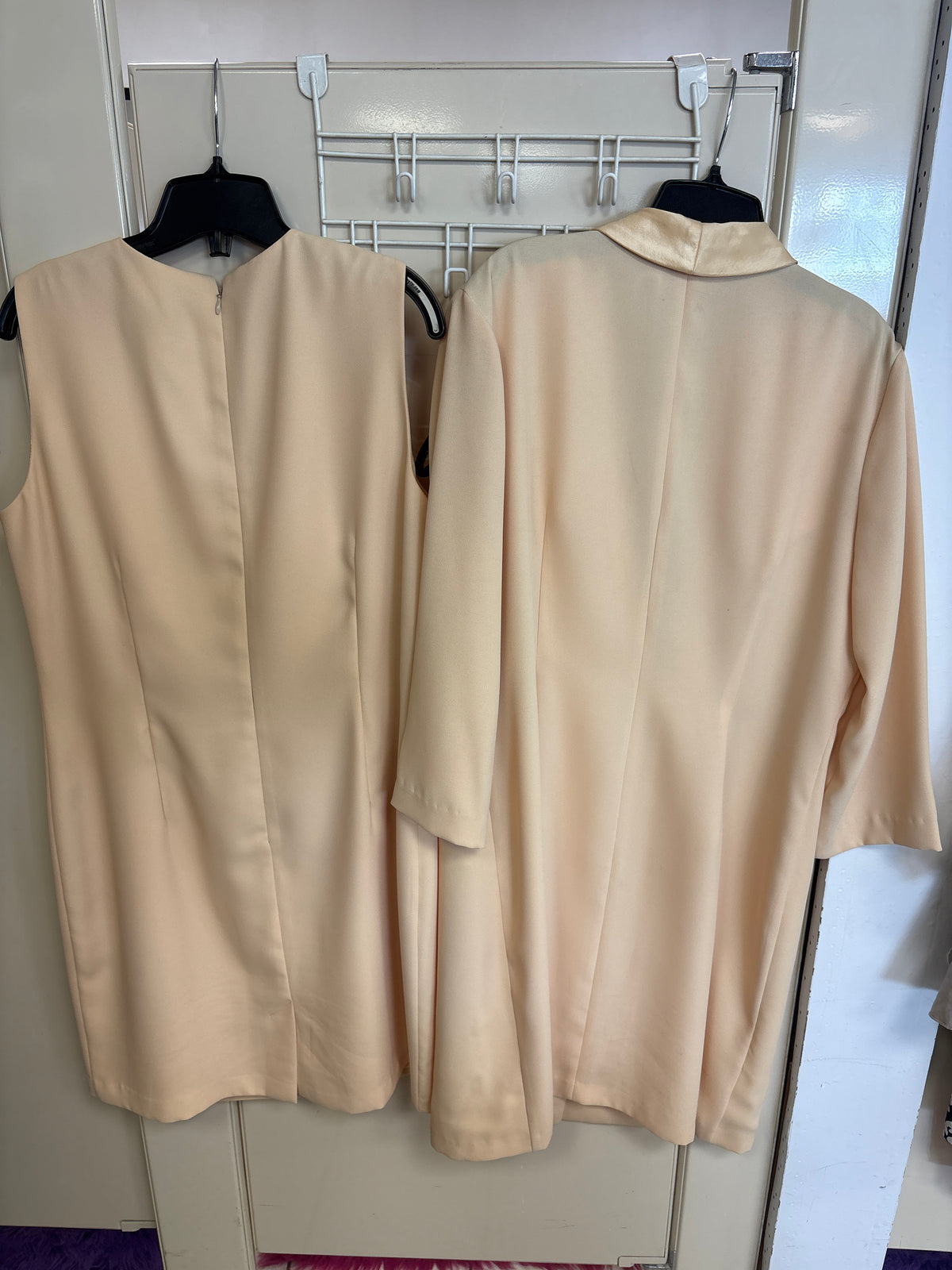 Ensemble tailleur champagne — taille 16 — photo 2