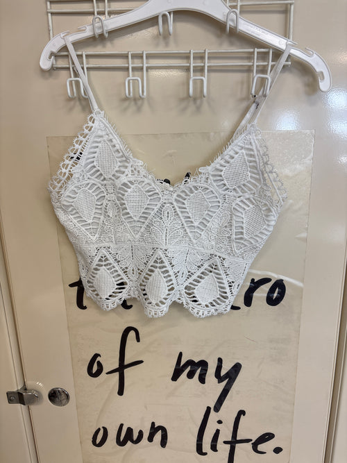Camisole courte blanche au crochet — taille L