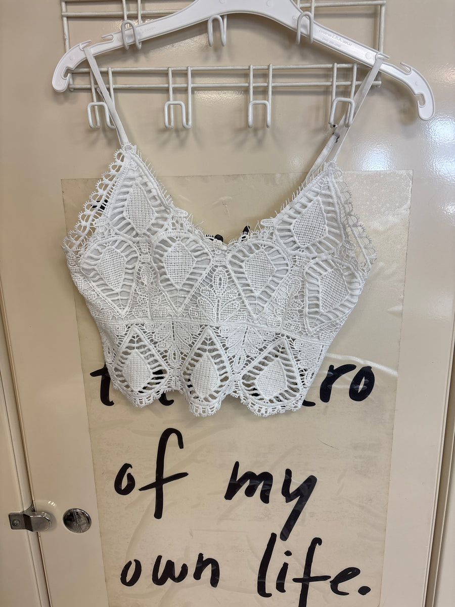 Camisole courte blanche au crochet — taille L — photo 1
